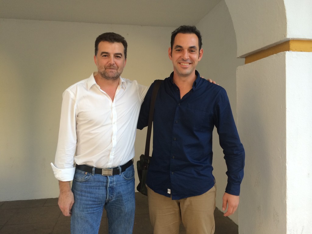 El coordinador de IU-CA, Antonio Maíllo, este miércoles con el candidato a la Alcaldía de Marbella, Miguel Díaz