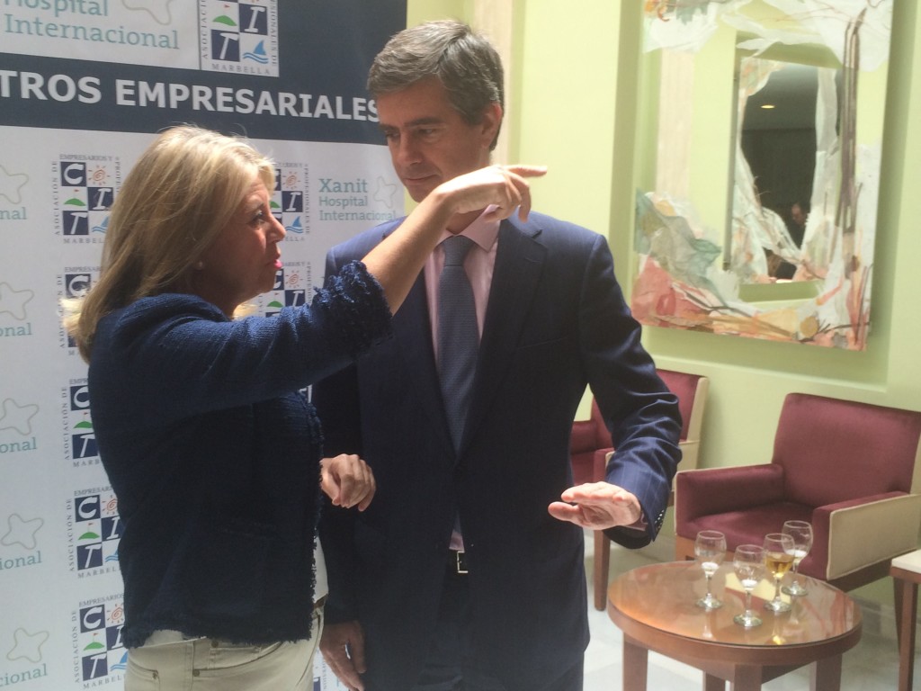 El presidente del CIT, Juan José González, en imagen de archivo junto a la exalcaldesa de Marbella Ángeles Muñoz. Foto/ marbellaconfidencial.es