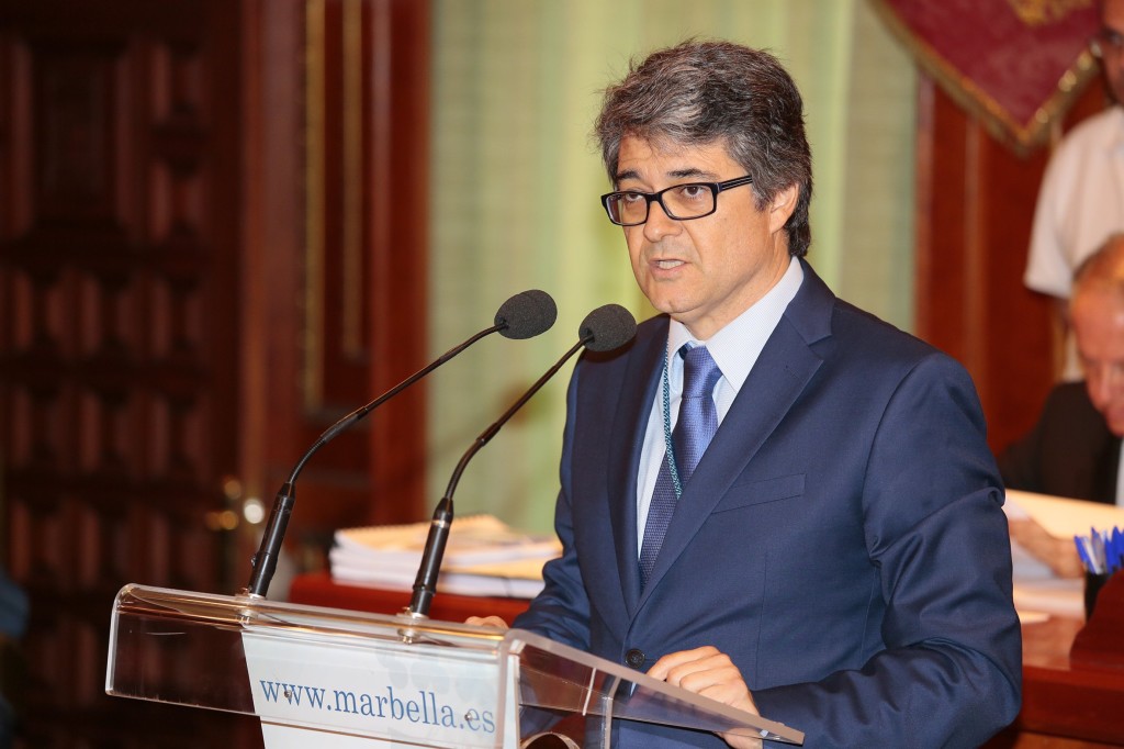 El exconcejal delegado de Turismo de Marbella Javier Porcuna (PSOE) en imagen de archivo, durante un pleno. FOTO/ MARBELLA CONFIDENCIAL