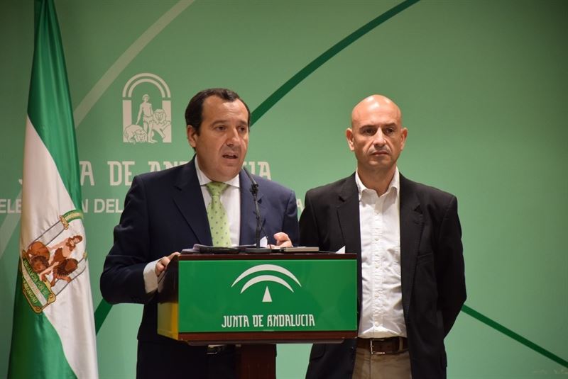 El delegado del Gobierno andaluz en Málaga, José Luis Ruiz Espejo, este viernes durante una rueda de prensa que ha ofrecido en Málaga. Foto/ Europa Press