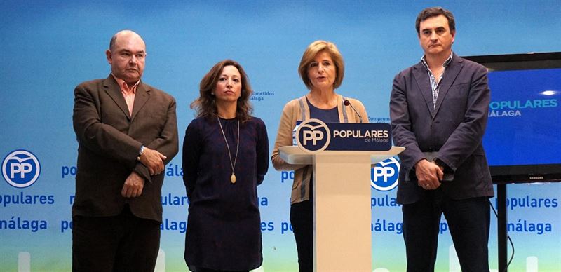 La parlamentaria Esperanza Oña este lunes en rueda de prensa junto a los también parlamentarios Antonio Garrido, Patricia Navarro y Félix Romero . Foto/ Europa Press
