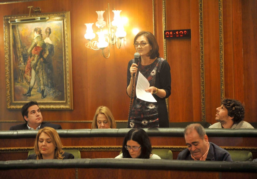 La exedil de CSSP (Podemos), Victoria Mendiola, durante una intervención en un pleno en 2017. FOTO/ MARBELLA IMAGEN