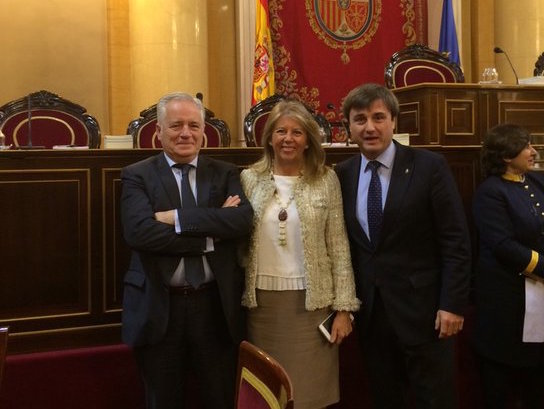 De izqda a drcha los tres senadores actuales del PP por Málaga: Joaquín Ramírez, Ángeles Muñoz y Avelino Barrionuevo en imagen de archivo. Foto/ marbellaconfidencial.es
