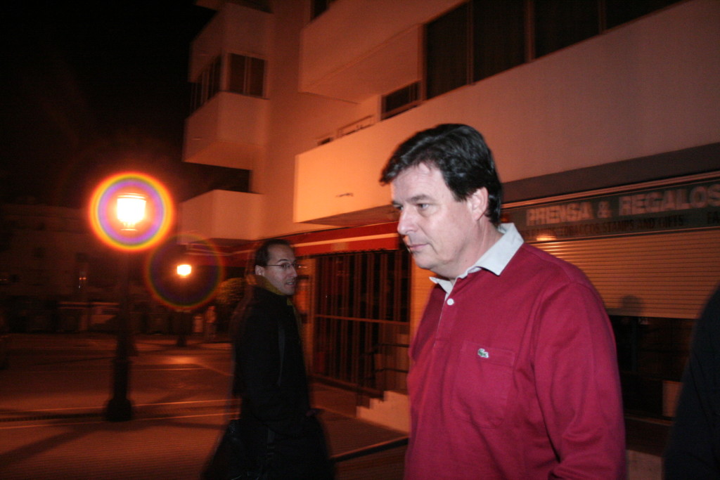 El abogado y testaferro de Juan Antonio Roca, Juan Hoffmann cuando fue detenido y su despacho registrado en 2006. Foto/ J.C.VILLANUEVA