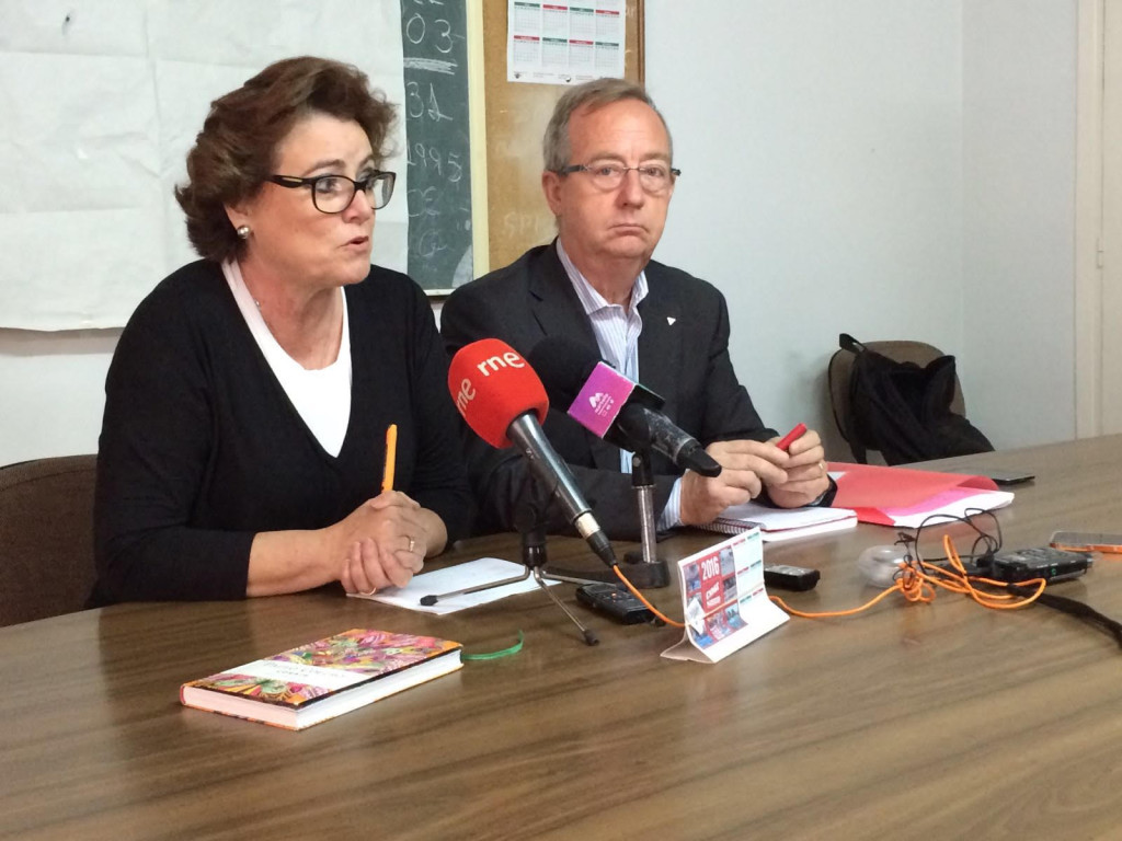 Los dirigentes de Comisiones Obreras (Hostelería Málaga) Lola Villalba y Gonzalo Fuentes este miércoles en rueda de prensa. Foto/ marbellaconfidencial.es