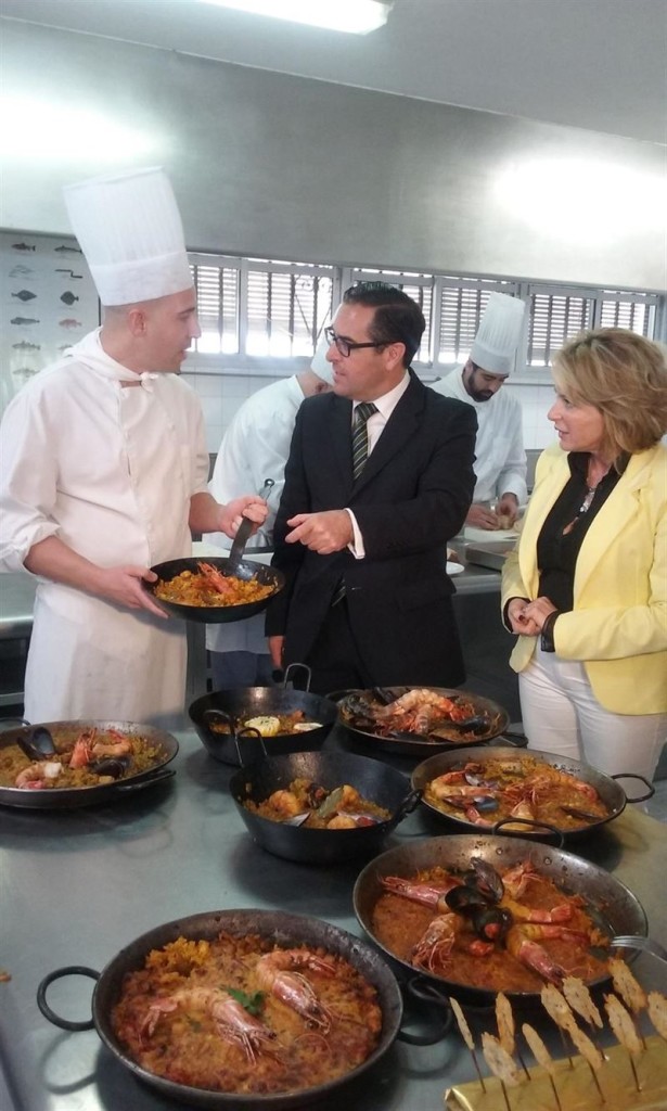 El subdelegado del Gobierno en Málaga, Miguel Briones, este mediodía en la Escuela Bellamar de Marbella. Foto/ Europa Press