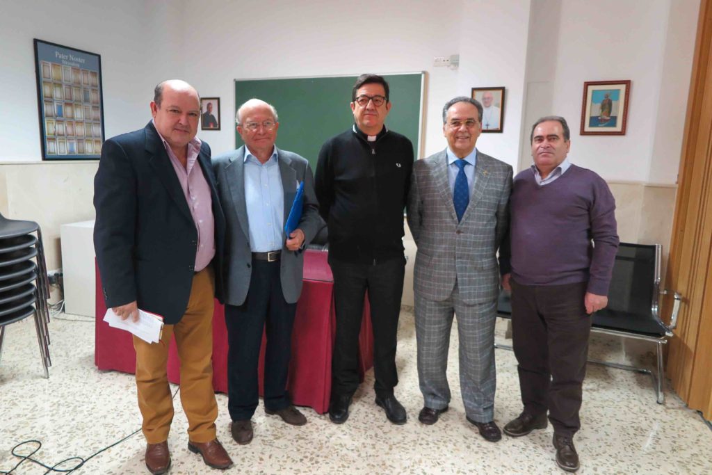 Imagen de la rueda de prensa celebrada este miércoles en los salones parroquiales de la Encarnación para dar a conocer la recaudación del bazar de Cáritas