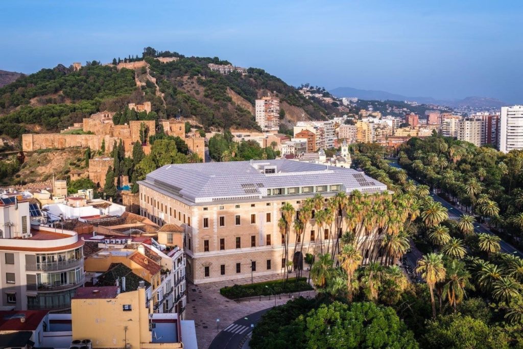 Vista panorámica del Palacio de la Aduana, donde se ubica el Museo de Málaga. FOTO/ EP-Junta de Andalucía