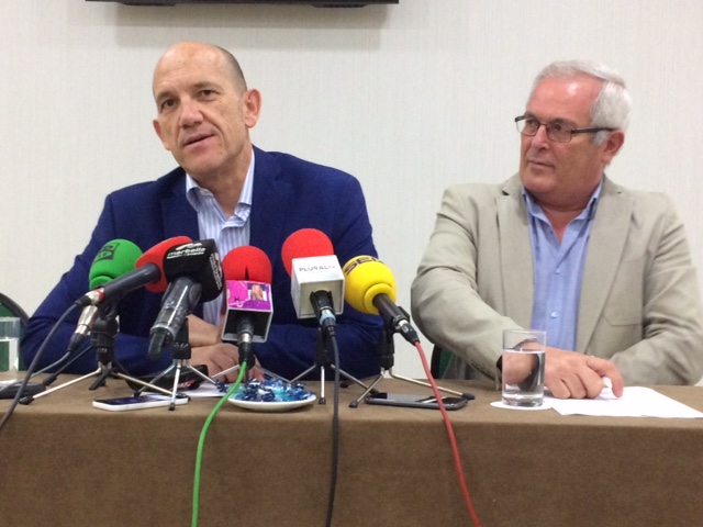 El presidente y vicepresidente de OSP, Manuel Osorio (izq) y Rafael Piña, durante su última comparecencia. FOTO// M.C