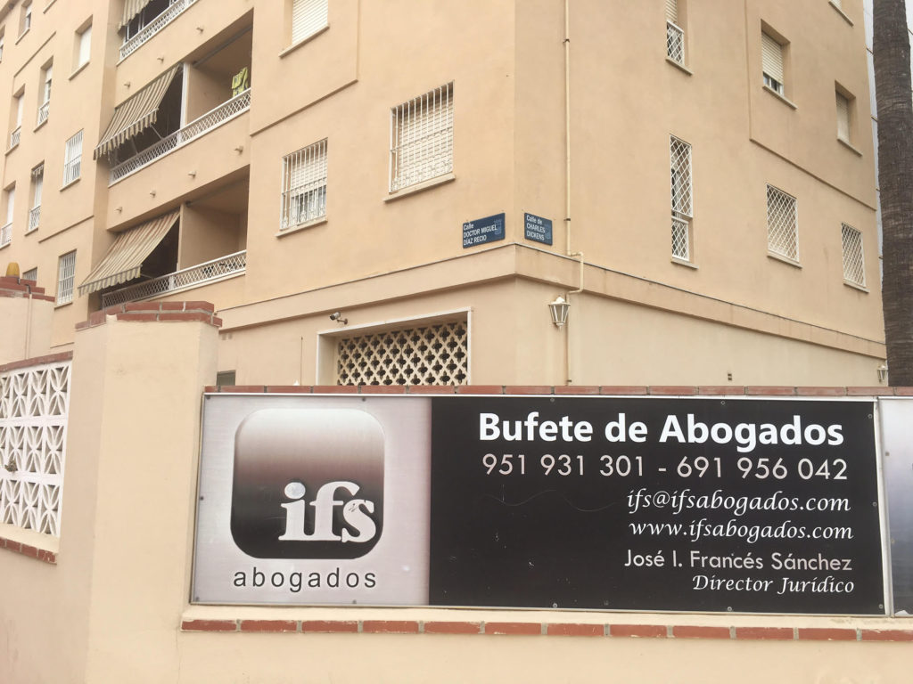Fachada del bufete de abogados de Málaga donde los hermanos Olcina han domiciliado diversas sociedades, al tener allí alquilada una habitación, según el responsable de IFS Abogados. FOTO/ MARBELLA CONFIDENCIAL