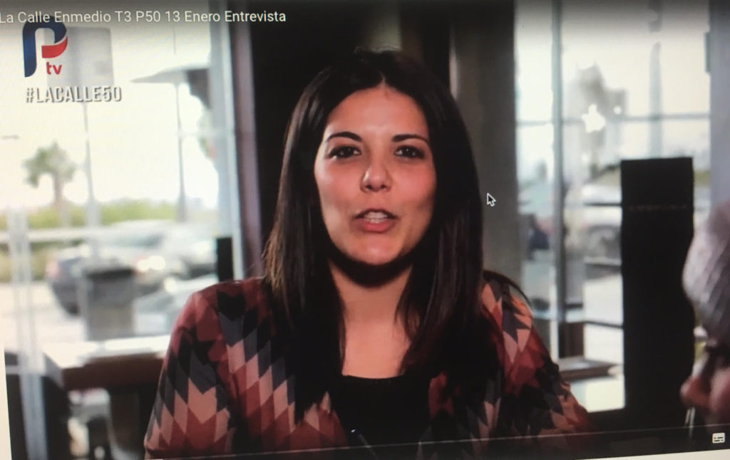 Soledad Mena, nuera de Rafael Pia, durante una de sus entrevistas en la productora vinculada a su pareja, Antonio Piña