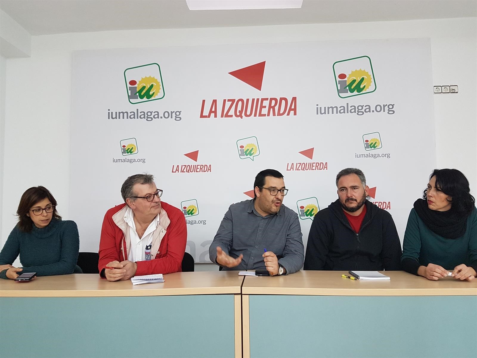 Reunión de la dirección provincial de IU este lunes, con su coordinador, Guzmán de Ahumada al frente. FOTO/ EP