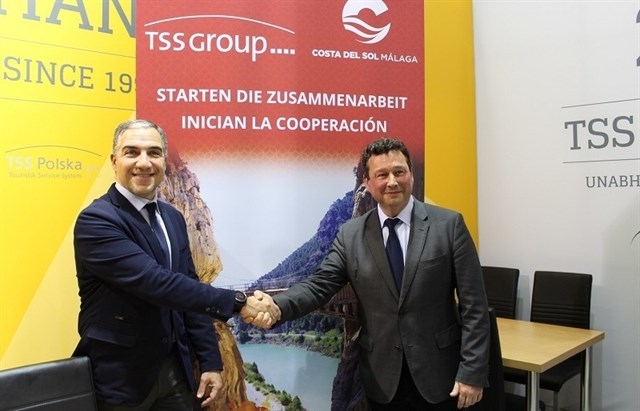 El presidente de Turismo Costa del Sol, Elías Bendodo, este jueves en Berlín junto al máximo responsable de TSS Group, el malagueño Manuel Molina, este jueves en la ITB de Berlín. FOTO/ EP