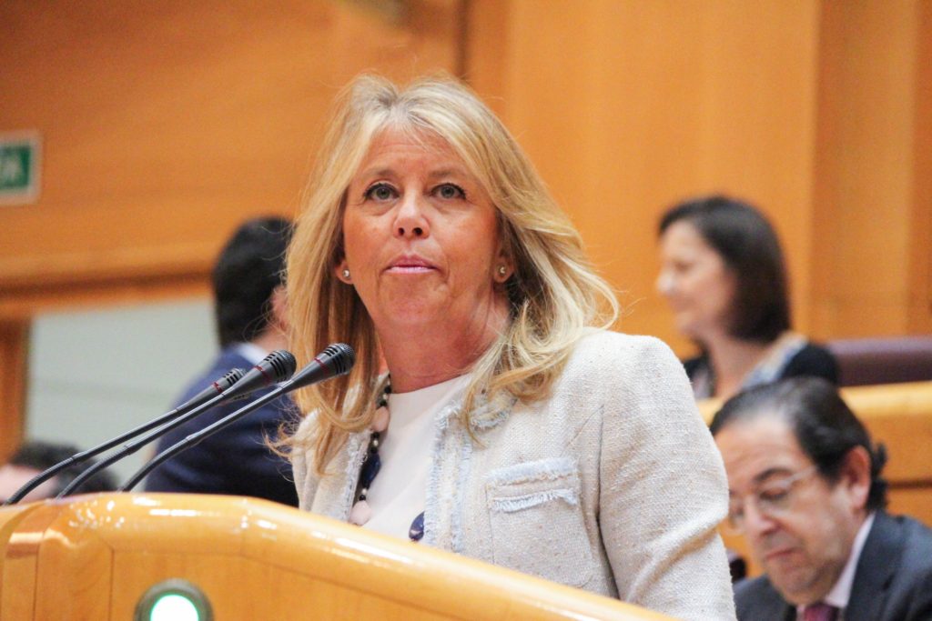 La exportavoz adjunta del PP en el Senado, Ángeles Muñoz, durante un momento de su intervención este miércoles ante el pleno de la Cámara Alta. FOTO/ Twitter de @AngelesMunoz_