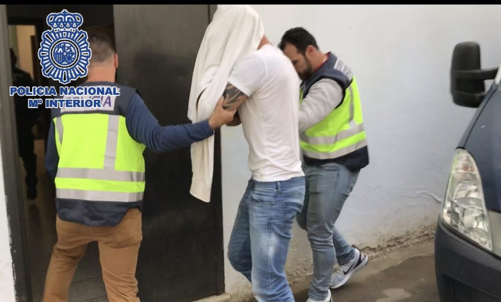Imagen de la puesta a disposición judicial de este detenido por la Policía Nacional. FOTO/ Ministerio del Interior