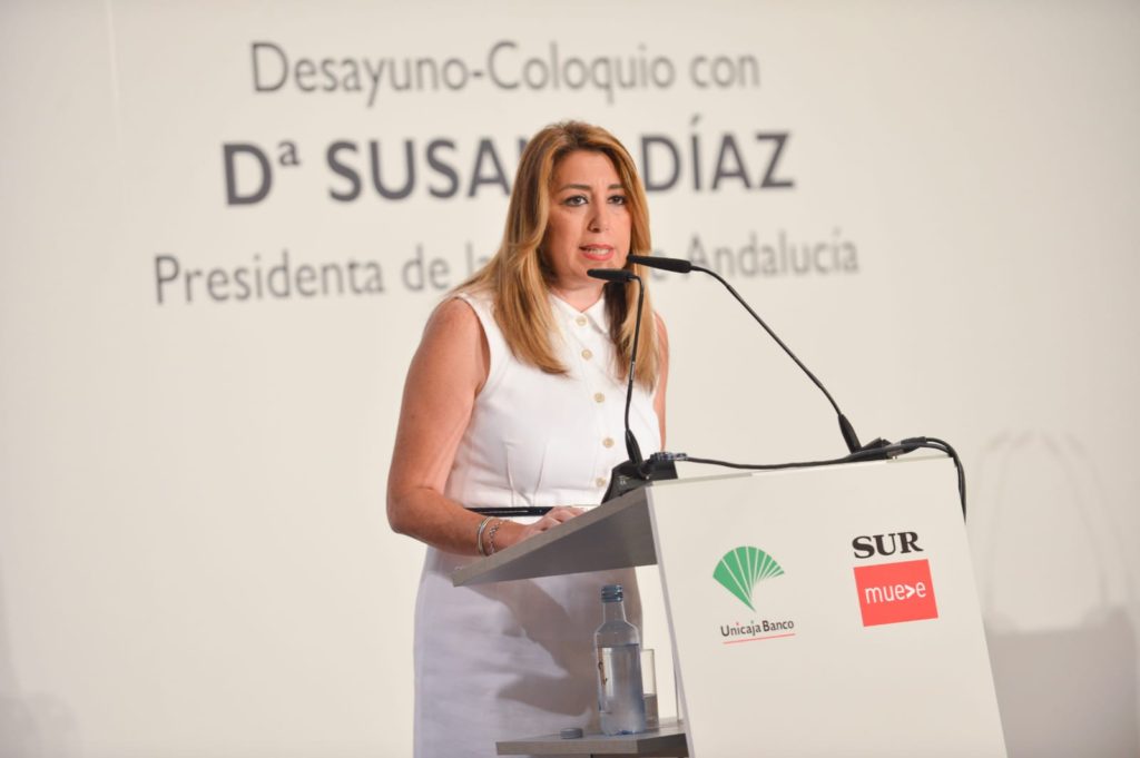 La presidenta de la Junta de Andalucía, Susana Díaz, este lunes durante su intervención en un acto del diario Sur celebrado en Málaga. FOTO/ Marbella Confidencial