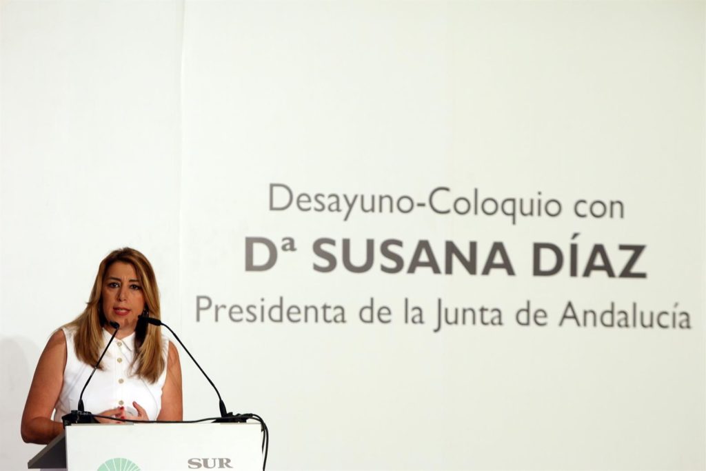 La presidenta de la Junta de Andalucía, Susana Díaz, este lunes durante su intervención en un acto del diario Sur celebrado en Málaga. FOTO/ Alex Zea- Europa Press