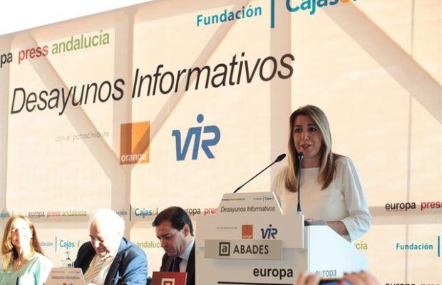 La presidenta de la Junta, Susana Diaz, este miércoles durante su intervención en los desayunos informativos de Europa Press Andalucía. FOTO/ EP
