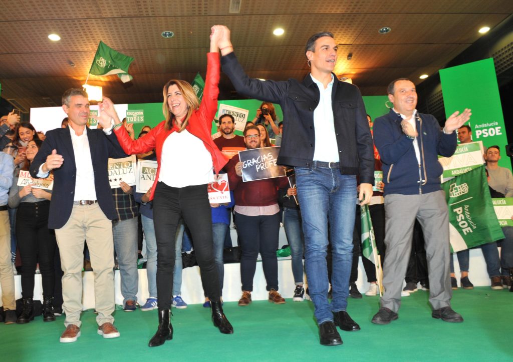 Desde la izquierda José Bernal, Susana Díaz, Pedro Sánchez y José Luis Ruiz Espejo este martes en el mitin celebrado en Marbella. FOTO/ JAVIER MARTÍN