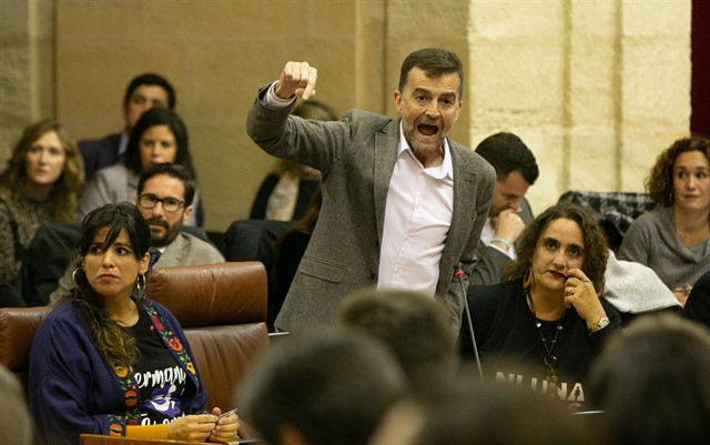 El coordinador de IU-CA y portavoz de Adelante Andalucía, Antonio Maíllo, durante la protesta que ha formulado a la Mesa. FOTO/ Europa Press