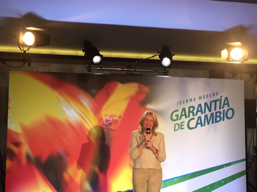 La alcaldesa de Marbella y presidenta del PP local, Ángeles Muñoz, durante el acto de Pablo Casado en la ciudad durante la pasada campaña electoral. FOTO/ CABANILLAS
