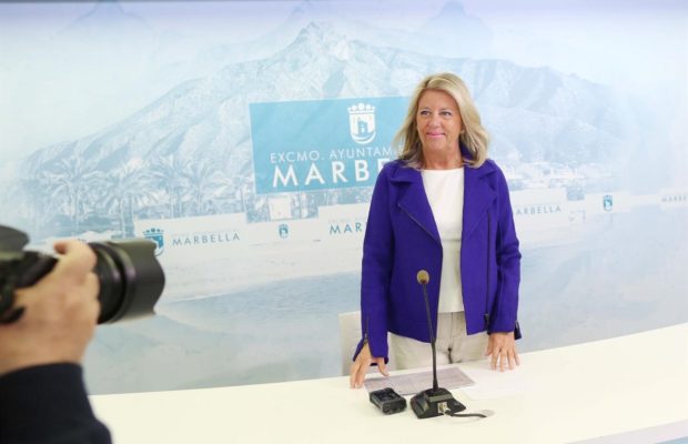 La alcaldesa de Marbella, Ángeles Muñoz, este miércoles en rueda de prensa. FOTO/ Ayto de Marbella