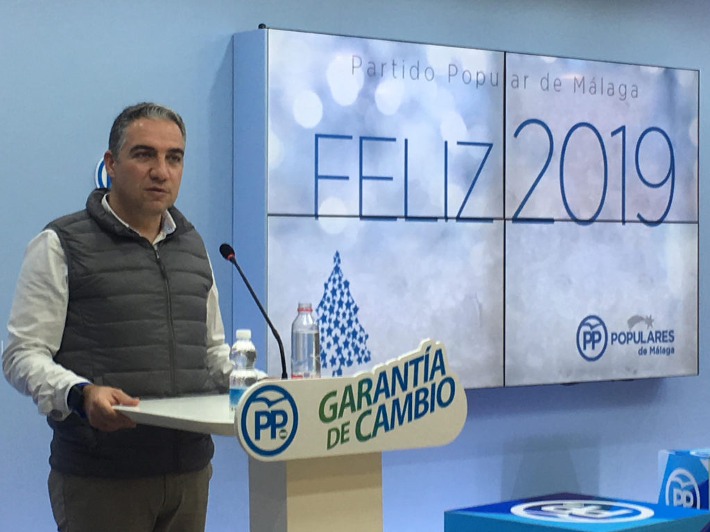 El presidente del PP de Málaga y portavoz del PP-A, Elías Bendodo, este viernes durante el desayuno que ha ofrecido su partido a los medios de comunicación en Málaga. FOTO/ CABANILLAS