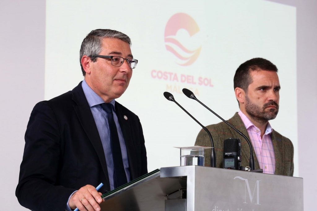El presidente de la Diputación de Málaga, Francisco Salado, junto al consejero delegado de Turismo Costa del Sol, el diputado Jacobo Florido, en imagen reciente. FOTO/ Diputación