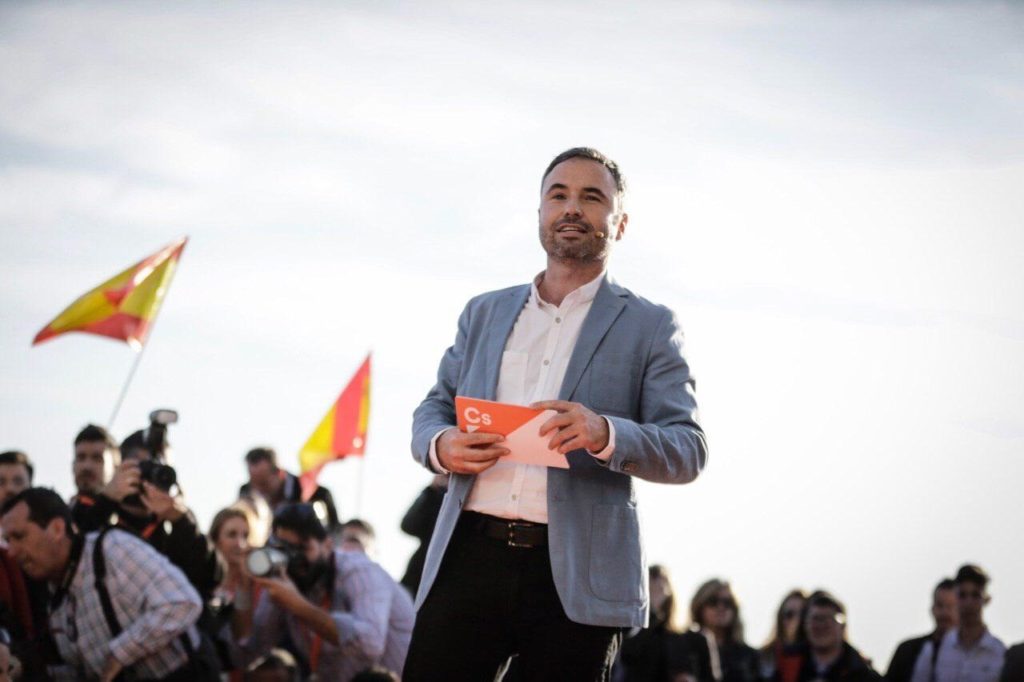 El cabeza de lista de Ciudadanos por Málaga al Congreso, Guillermo Díaz, en un acto reciente que protagonizó junto a Albert Rivera. FOTO/ Cs
