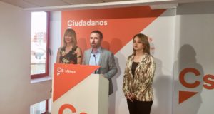 María García (primera por la drcha) el pasado 26 de marzo, cuando se presentó la lista al Congreso por Málaga en la que figuró en el puesto 3. FOTO/ CABANILLAS