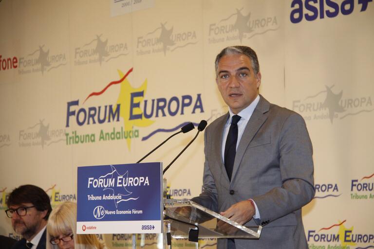 El consejero de Presidencia de la Junta, Elías Bendodo, este jueves durante su intervención en el Forum Europa celebrado en Málaga. FOTO/ MC