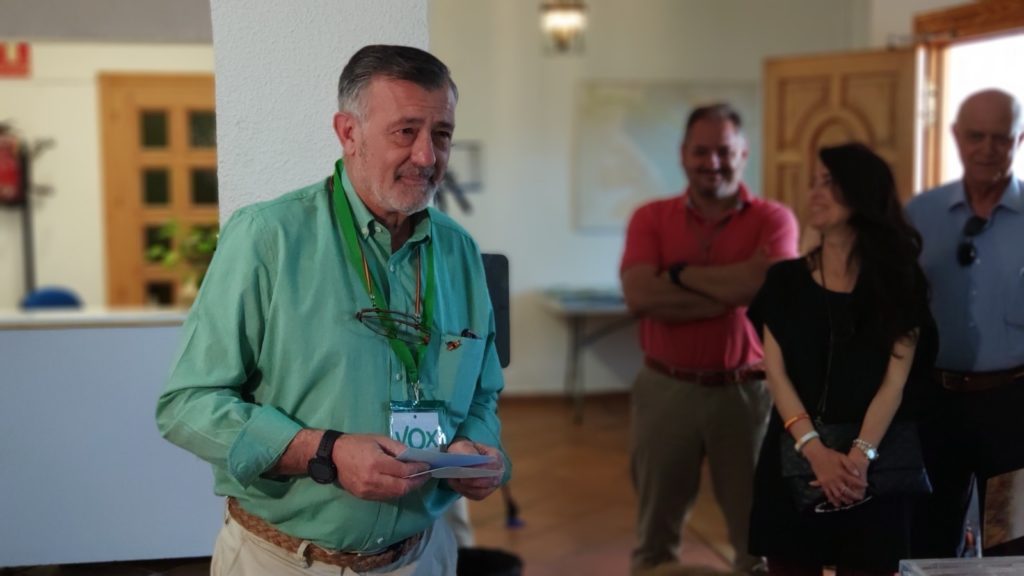 Imagen de archivo del coordinador provincial de Vox, José Enrique Lara, el pasado 26 de mayo al ir a votar. FOTO/ Vox