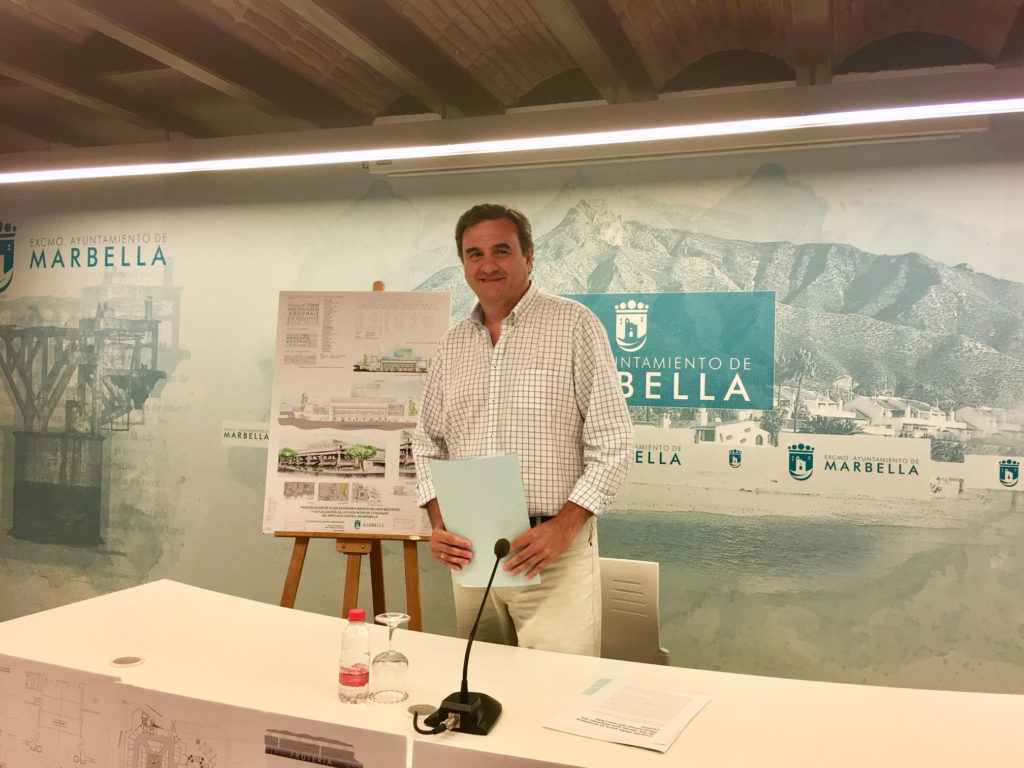 El primer teniente de alcalde del Ayuntamiento de Marbella, Félix Romero, este lunes en rueda de prensa. FOTO/ CABANILLAS