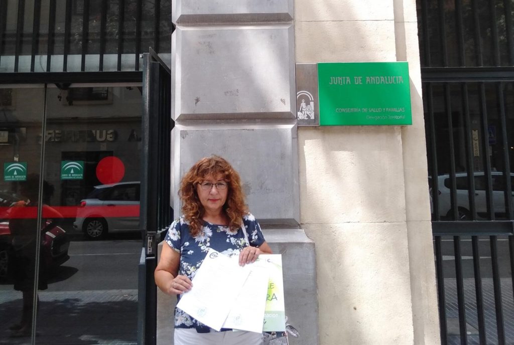 Dolores Oliva, representante del CSIF, este viernes en la delegación de Salud de la Junta en Málaga. FOTO/ CSIF