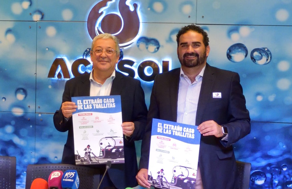 El consejero delegado de Acosol, Manuel Cardeña, junto al gerente de Hidralia, Fulgencio Díaz, este miércoles. FOTO/ ACOSOL