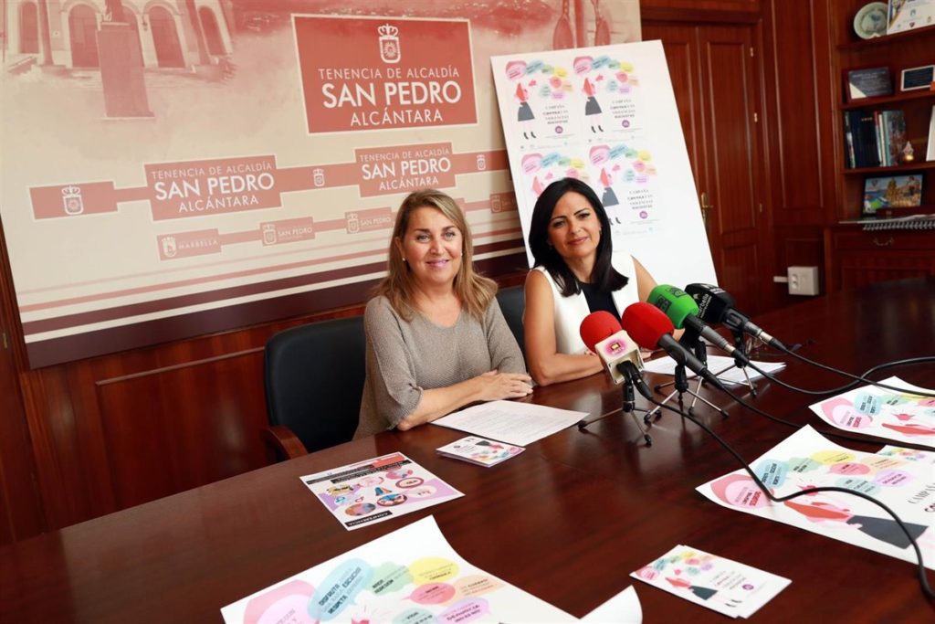 Las concejalas del PP Isabel Cintado y Begoña Rueda este jueves en rueda de prensa en San Pedro. FOTO/ Ayto de Marbella