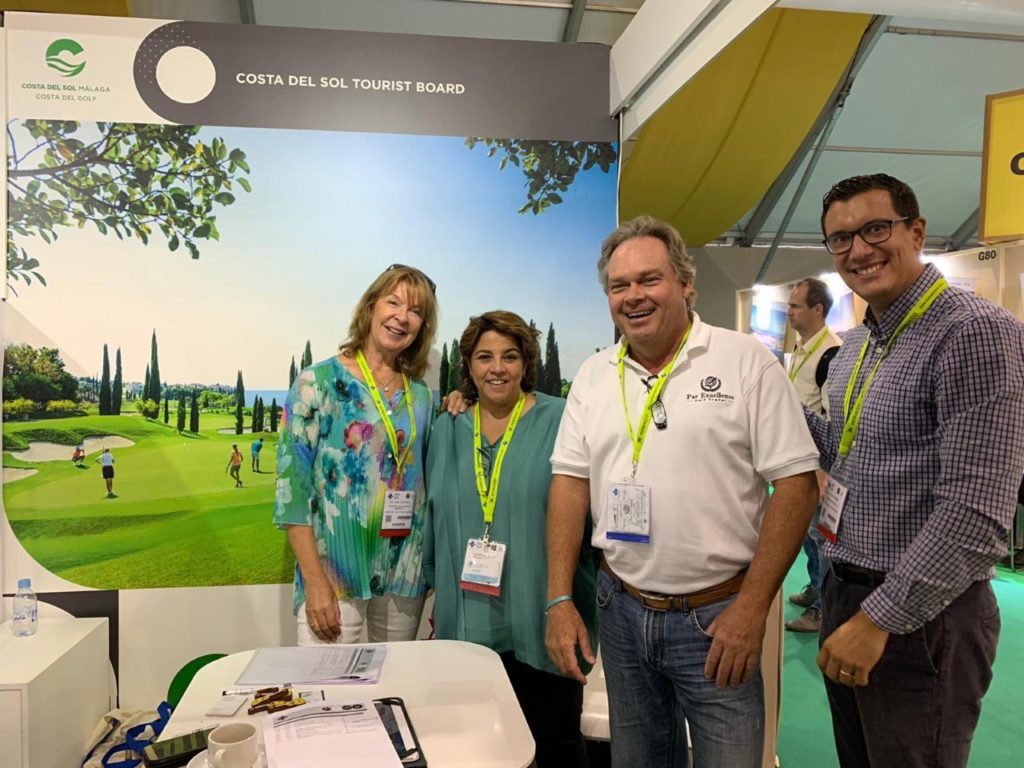 La directora general de Turismo de Marbella, Laura de Arce (segunda por la izquierda) en el stand de la Costa del Sol en Marrakech. FOTO/ Ayto de Marbella