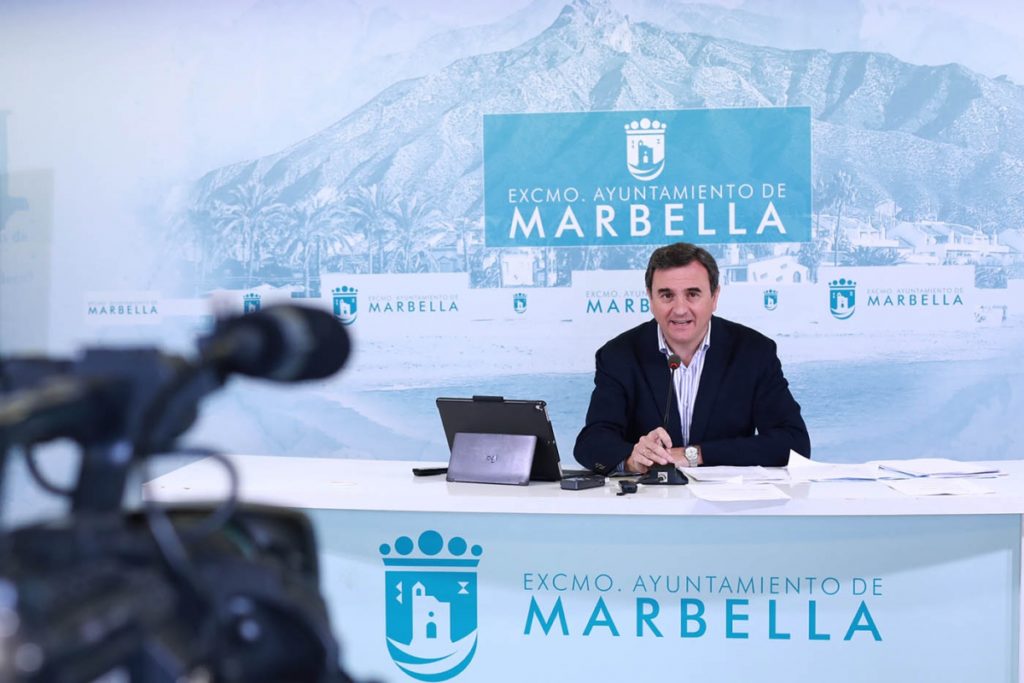 El portavoz del PP en el Ayuntamiento de Marbella, Félix Romero, este lunes tras la junta de gobierno local. FOTO/ marbella.es