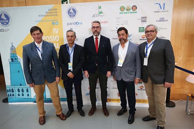 El vicepresidente primero de Diputación, Juan Carlos Maldonado (centro) junto a representantes del sector este jueves. FOTO/ Diputación