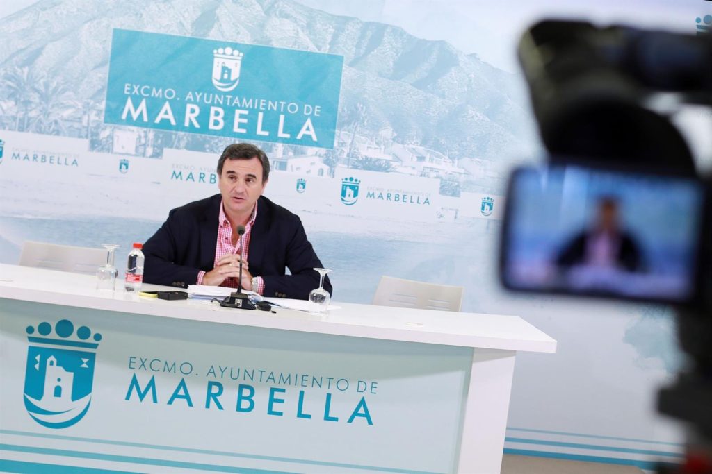 El portavoz del PP en el Ayuntamiento de Marbella, Félix Romero, este lunes tras la junta de gobierno local. FOTO/ marbella.es