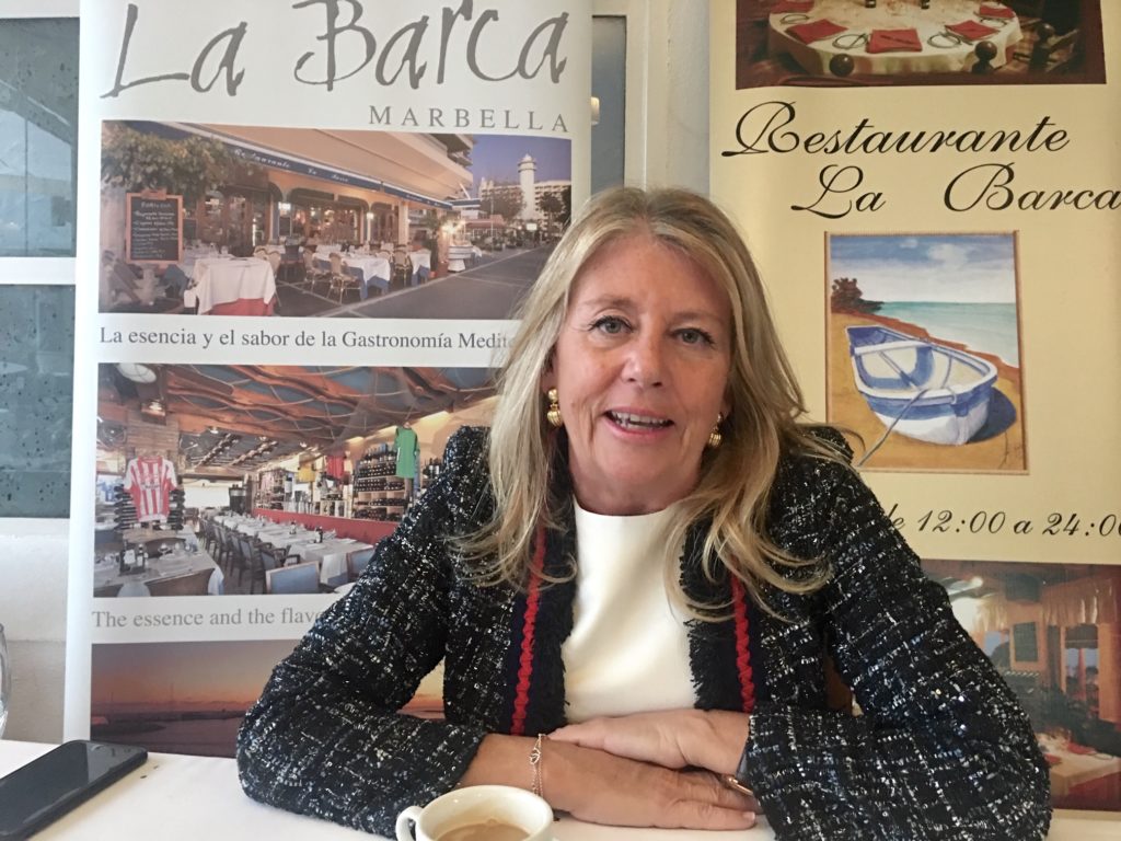 La alcaldesa de Marbella, Ángeles Muñoz, este jueves 28 de noviembre durante la entrevista concedida a Marbella Confidencial. FOTO/ CABANILLAS