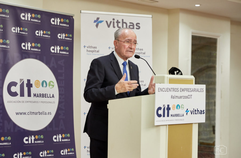 El alcalde de Málaga, Francisco de la Torre durante su intervención de este lunes en el CIT Marbella. FOTO/ Twitter @malaga