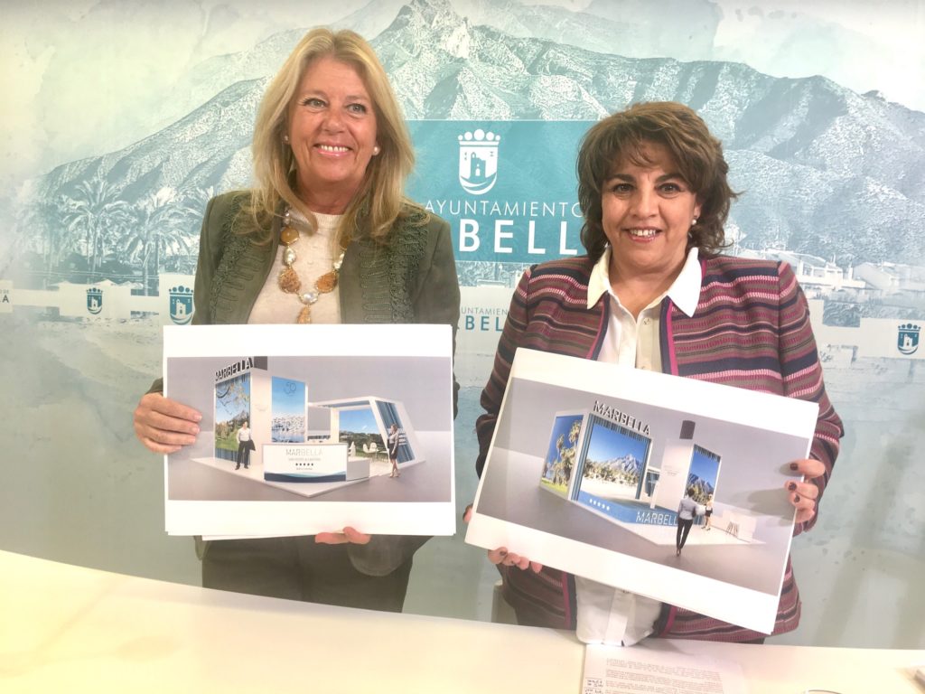La alcaldesa de Marbella, Ángeles Muñoz, junto a la directora general de Turismo, Laura de Arce, este viernes en rueda de prensa para presentar el stand de Fitur 2020. FOTO/ CABANILLAS