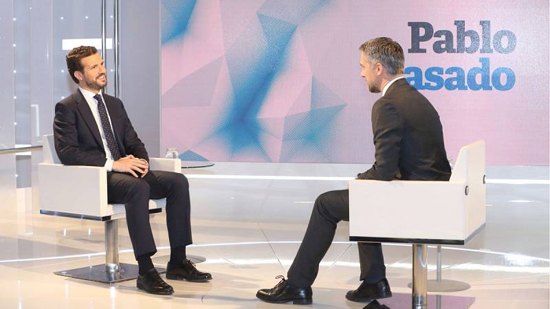El presidente del PP, Pablo Casado, en un momento de la entrevista con Carlos Franganillo este lunes en TVE1. FOTO/ web de RTVE