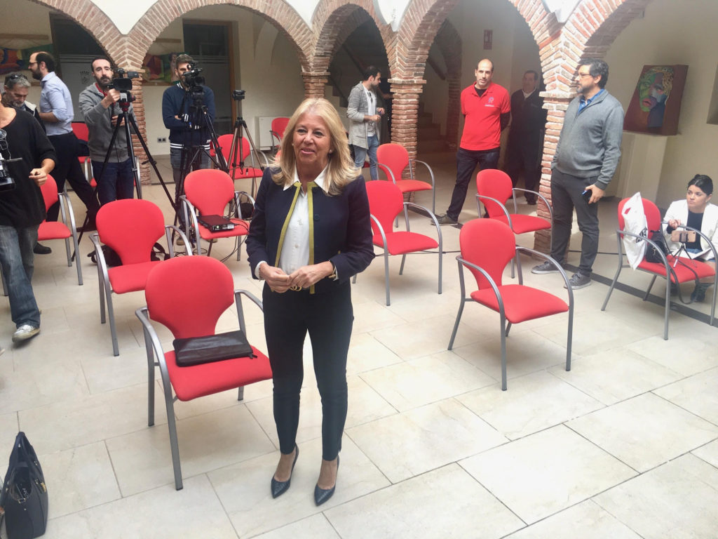 La alcaldesa de Marbella, Ángeles Muñoz, este viernes antes de comparecer ante los medios de comunicación. FOTO/ CABANILLAS